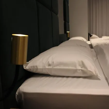 Hotel Hotel-vh 4*